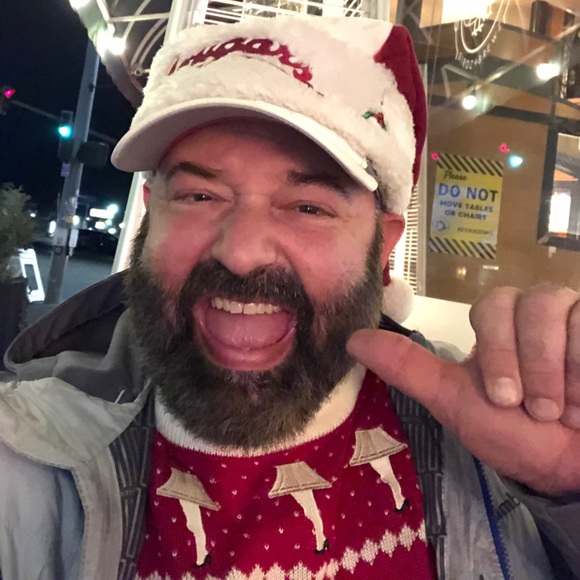 Profile Picture of Peter Thorson (@petermt) on Poshmark