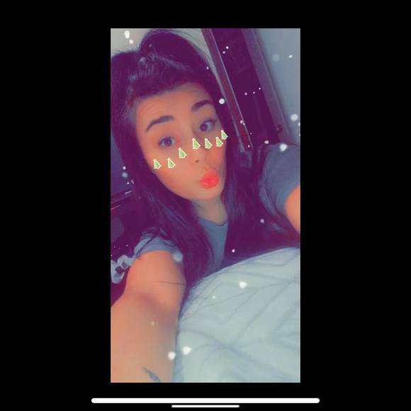 Profile Picture of Katelyn Harmon (@kharmon19) on Poshmark