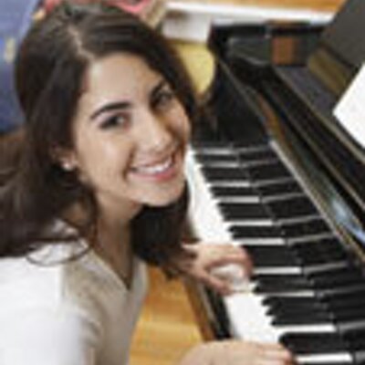 Profile Picture of Kelly Brewster (@KaLightSirius) on Twitter