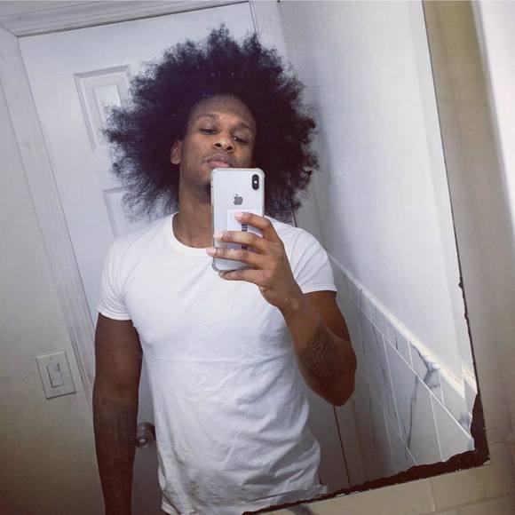 Profile Picture of Kendron Lata de salsa (@kendron1234) on Poshmark