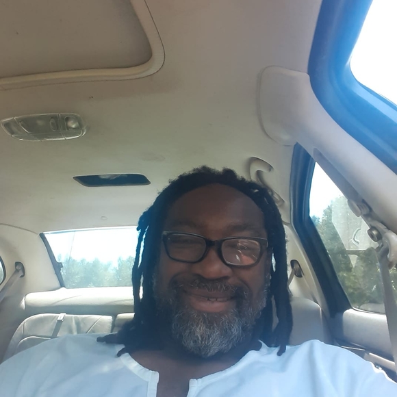 Profile Picture of Rayray Bradsher (@razor7371) on Poshmark