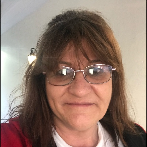 Profile Picture of Helen Forrester (@helenforrester) on Poshmark