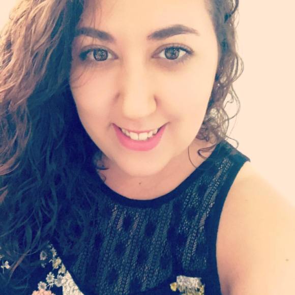 Profile Picture of Charlene Corleto (@ccorleto) on Poshmark