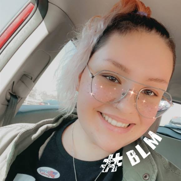Profile Picture of Jess Tessmann (@jesst50) on Poshmark