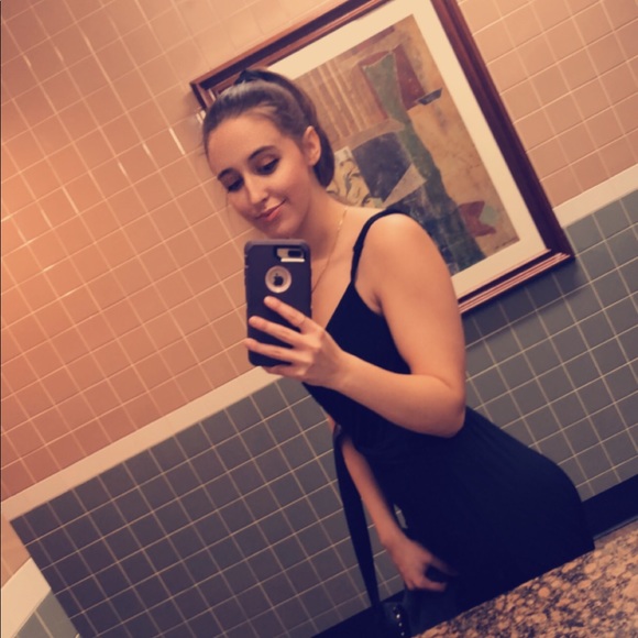 Profile Picture of Alice Taylor (@aliceinchains99) on Poshmark