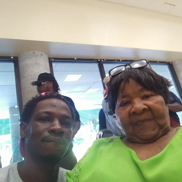 Profile Picture of Michael Brant (@michael_brant) on Poshmark