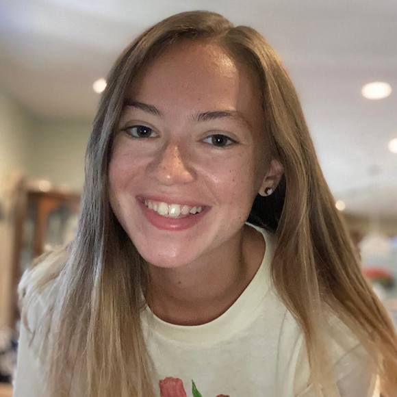 Profile Picture of Rachel Stackiewicz (@rachelstack4) on Poshmark