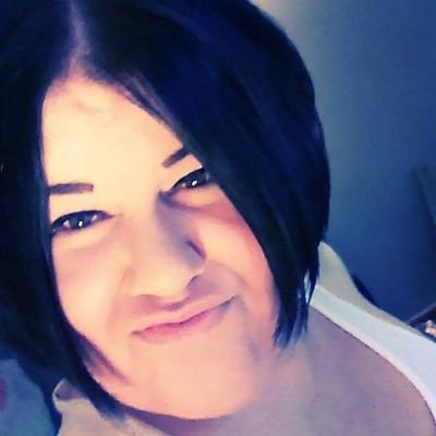 Profile Picture of April Renee Hughes (@AprylConsalvo) on Twitter