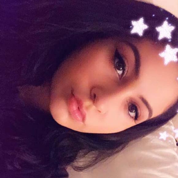 Profile Picture of Ruth Alvarez (@ruthalvarez72) on Poshmark