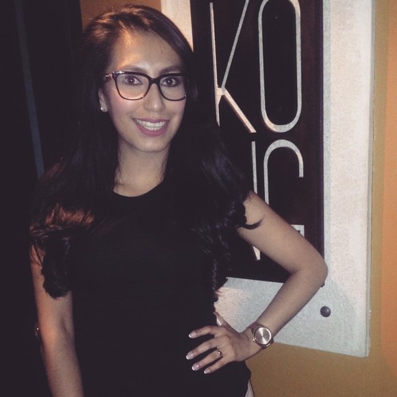 Profile Picture of Caty Chiriboga (@aloktekaty) on Poshmark