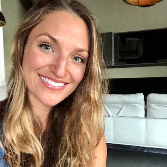 Profile Picture of Devon Booth (@boothdd) on Poshmark