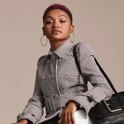 Profile Picture of LOLO-Sitting Pretty (@itsLOLOlove) on Twitter