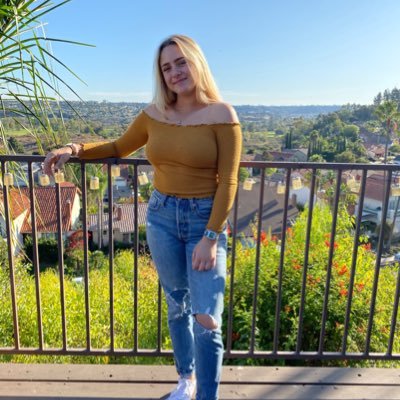 Profile Picture of Bri Corallo (@bri_corallo) on Twitter
