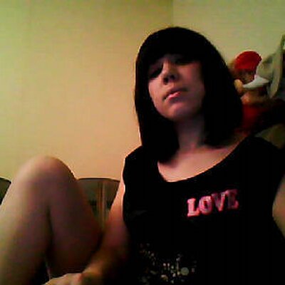 Profile Picture of Julia (@muza2515) on Twitter