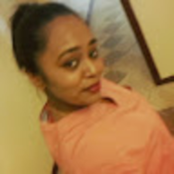 Profile Picture of Tina Sukram (@tinasukram) on Poshmark