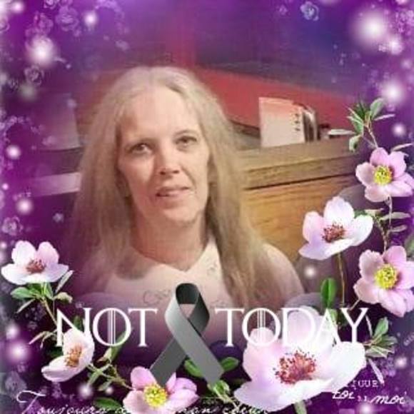 Profile Picture of Kim Telson (@kimtelson) on Poshmark