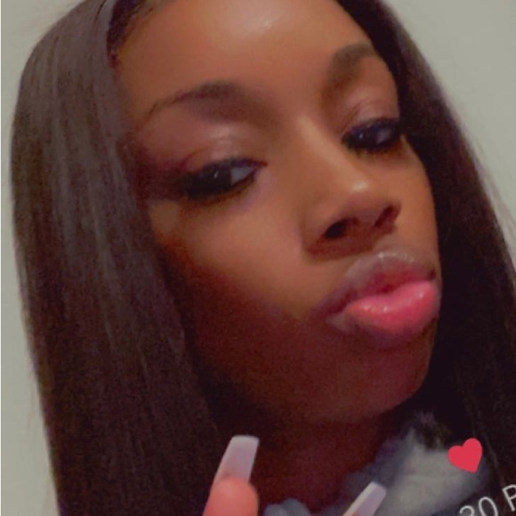 Profile Picture of Lashaye Roberts (@lashaye_r) on Poshmark
