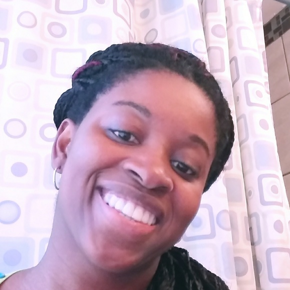 Zida Claussen - Poshmark Profile Picture of Zida Claussen (@zidac360) on Poshmark