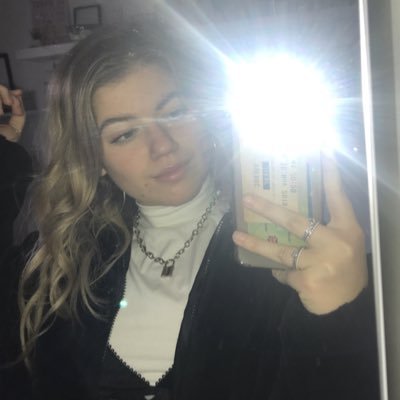 Profile Picture of Clara Davis 🤍 (@claradavisx) on Twitter