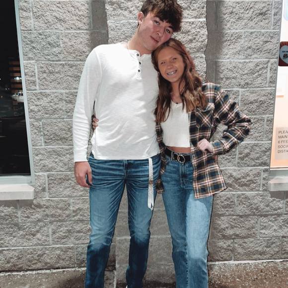 Profile Picture of Kenzie Tumilty (@kenzietumilty09) on Poshmark