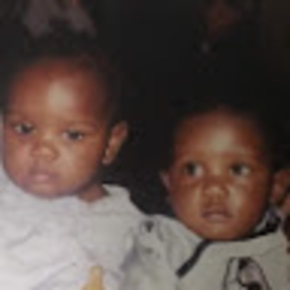 Amir Barber - Poshmark Profile Picture of Amir Barber (@barbera950) on Poshmark