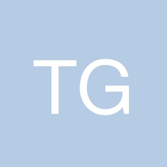 Profile Picture of Tatyana Gause (@tatyanagause96) on Poshmark