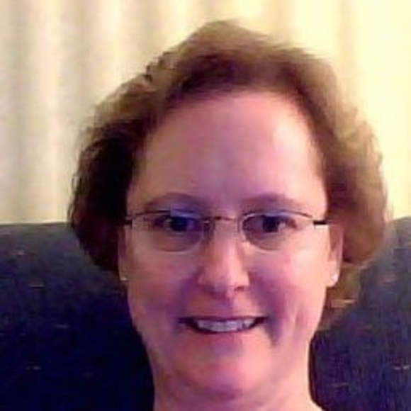 Profile Picture of Kim Kirschbaum (@monarchmom63) on Poshmark
