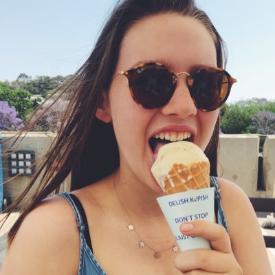 Profile Picture of Julia Spring (@julz_spring) on Twitter