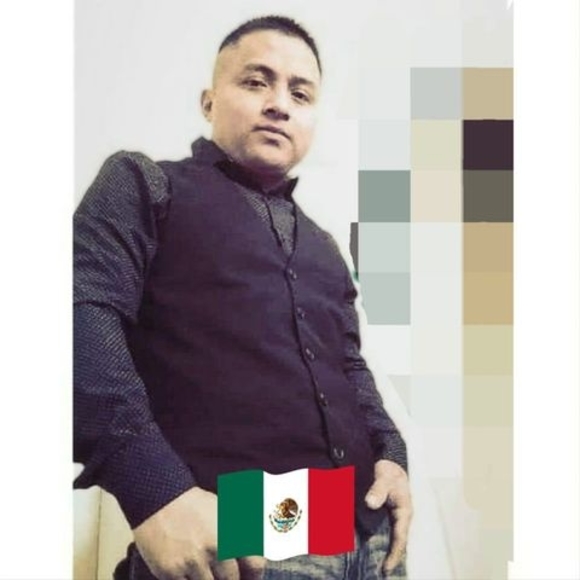 Profile Picture of Fausto Perez (@0216fausto) on Poshmark