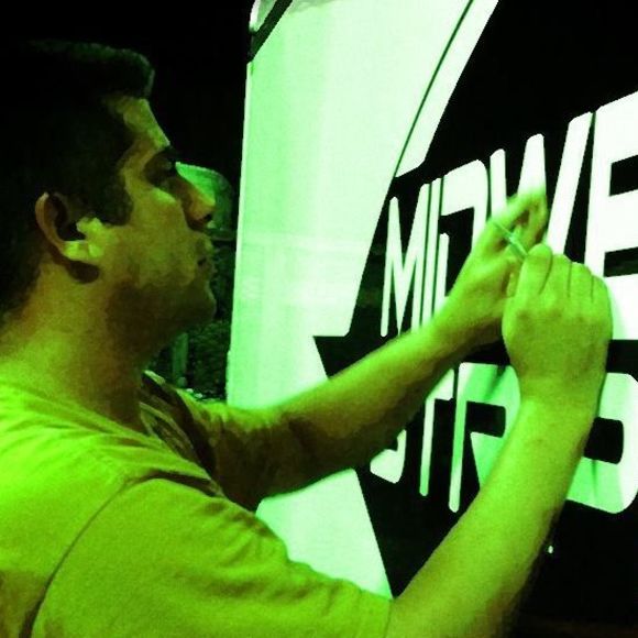 Tony List - Poshmark Profile Picture of Tony List (@tonylist) on Poshmark