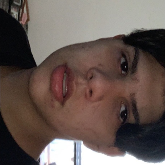 Profile Picture of Dominick Deleon (@dominick_deleon) on Poshmark