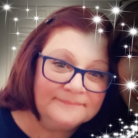 Profile Picture of Susan Lesak (@faklempt1955) on Poshmark