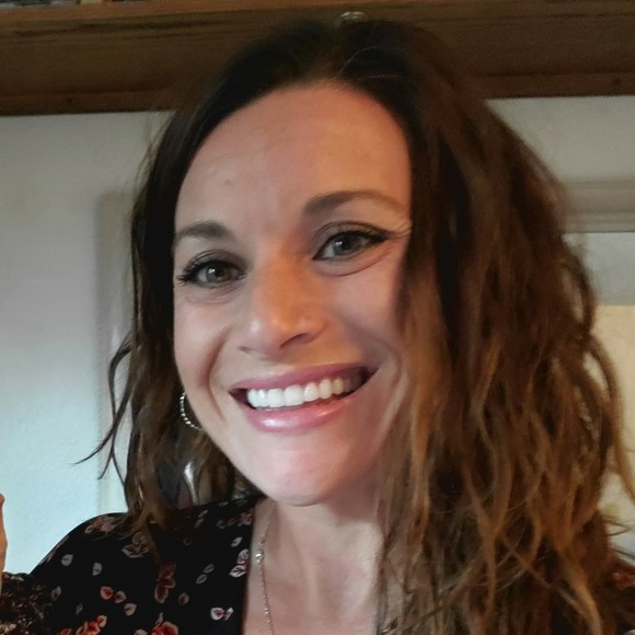 Profile Picture of Amy Schroer (@amy_schroer) on Poshmark