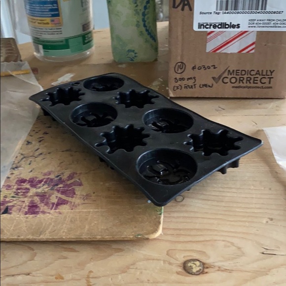 Profile Picture of Jeneen Phillips (@jeneen_phillips) on Poshmark