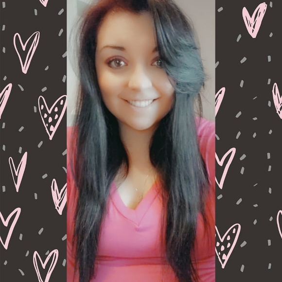 Profile Picture of Kristina Marble (@kristinamarble7) on Poshmark