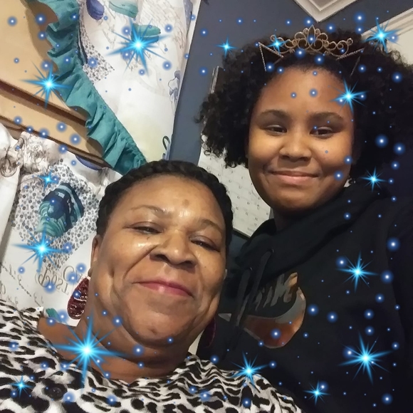 Profile Picture of Marilyn Alexander (@marilynalexa242) on Poshmark