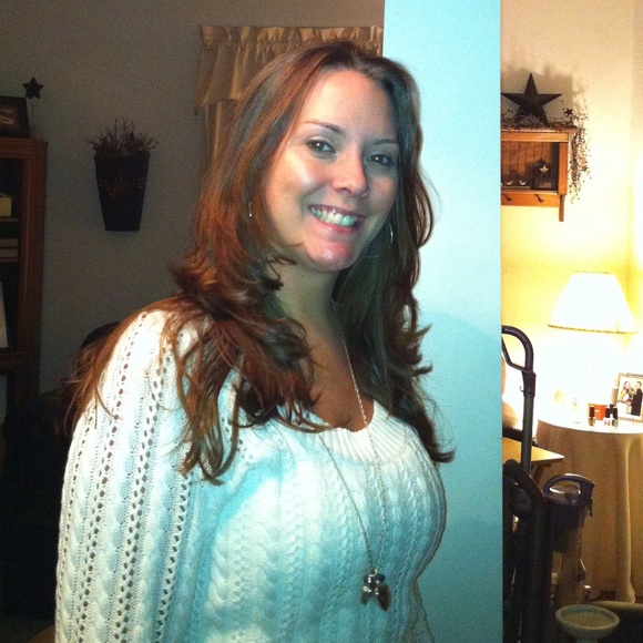 Profile Picture of Mandy Hillebrecht (@mhill816) on Poshmark