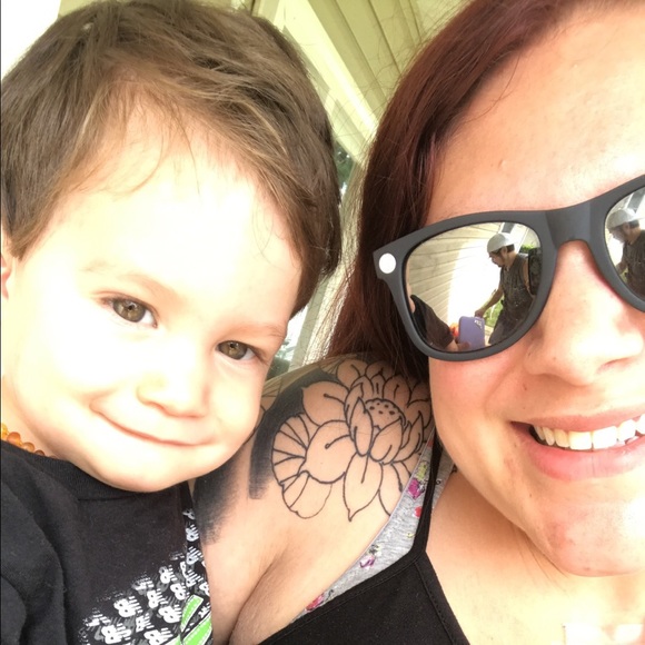 Profile Picture of Rosalia Mcalexander (@seexrosiexrun) on Poshmark