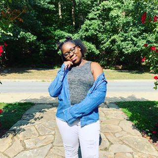 Profile Picture of Arianne Andrew (@arianne.andrew) on Facebook