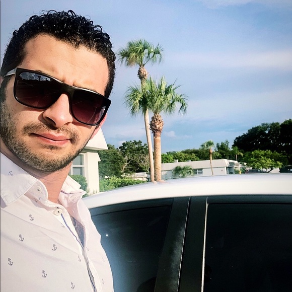 Profile Picture of Hussien Maksoud (@morey101) on Poshmark