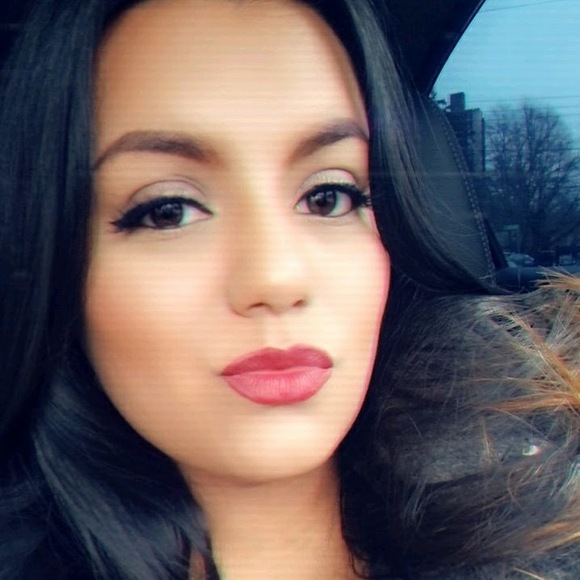 Profile Picture of Ruby Ramirez (@ramirezruby11) on Poshmark