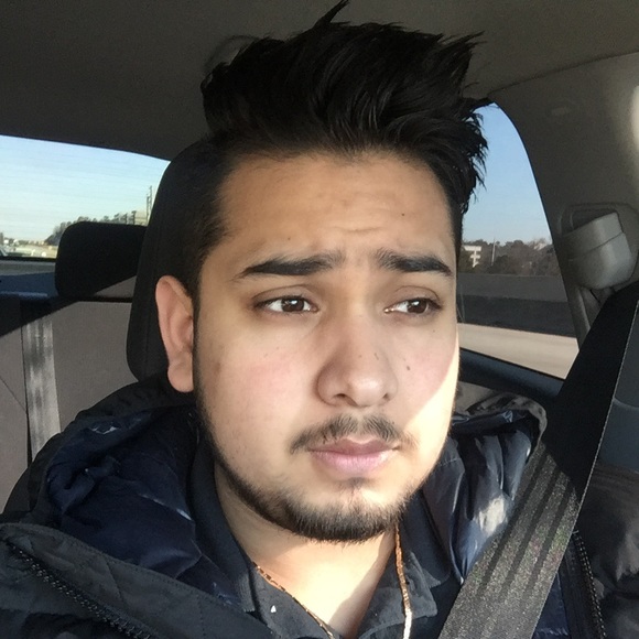 Profile Picture of Steven Camacho (@kiwicamacho) on Poshmark