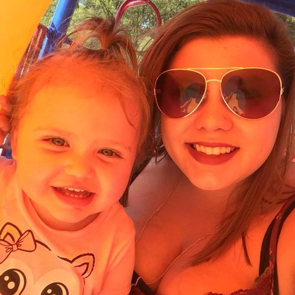 Sara Propes - Poshmark Profile Picture of Sara Propes (@sarapropes) on Poshmark