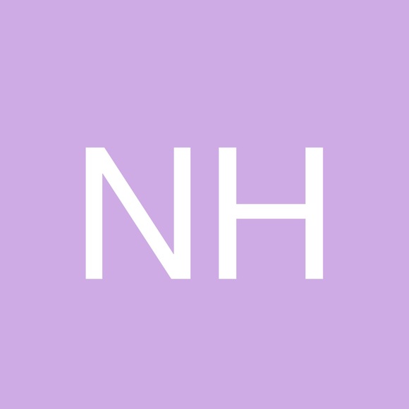 Profile Picture of Nora Honrath (@norah22gz) on Poshmark
