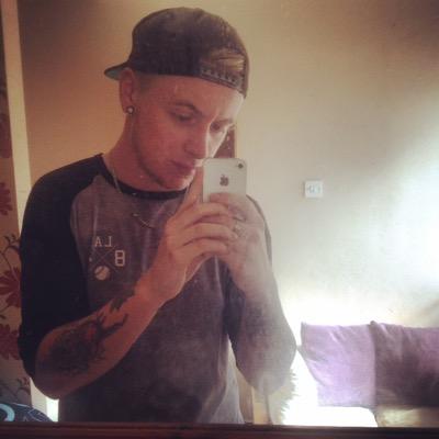 Profile Picture of Robert Archbold (@RobertArchbold7) on Twitter