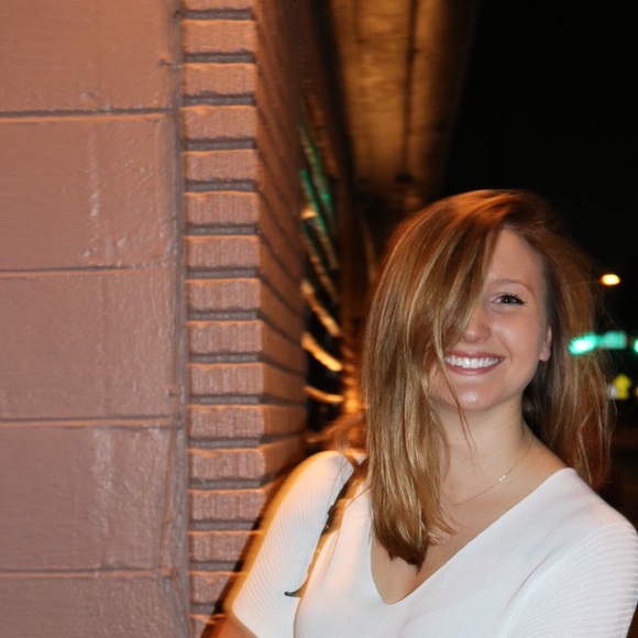 Profile Picture of Katie Sefko (@ksefko) on Poshmark