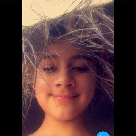 Profile Picture of Ryen Ryen (@6yen9ojas) on Poshmark