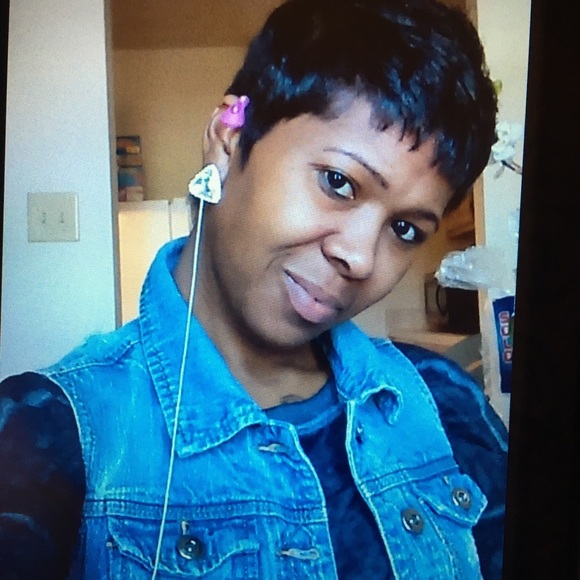 Profile Picture of Charmain Johnson (@charmain1025) on Poshmark