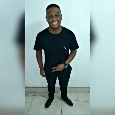 Profile Picture of Jonathan Adriano (@JohnLennonH33) on Twitter