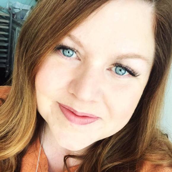 Profile Picture of Cindy Bentley (@cindylou1117) on Poshmark